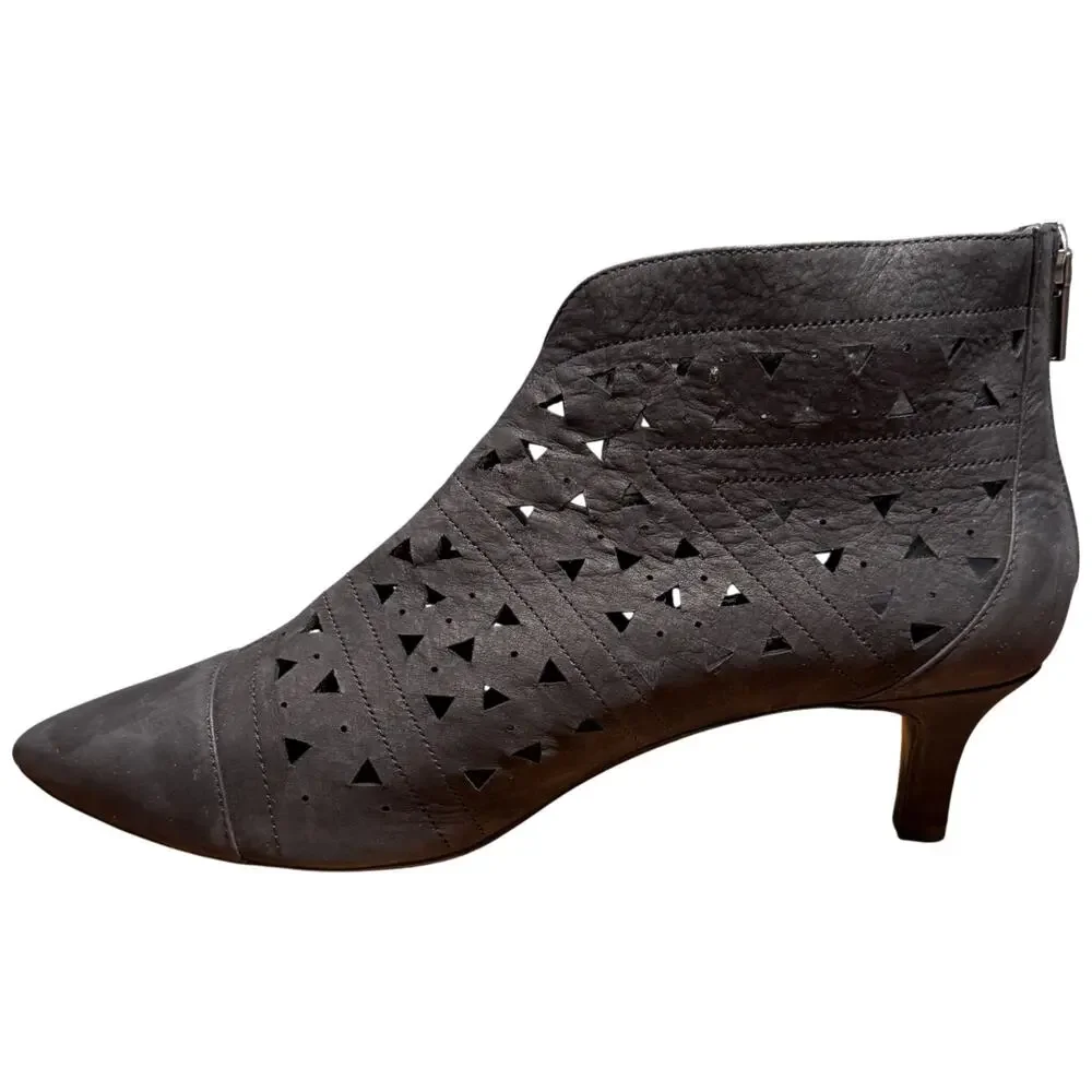 Rockport Total Motion Kalila Women's 10 Black Nubuck Booties Kitten Heel Cut Out